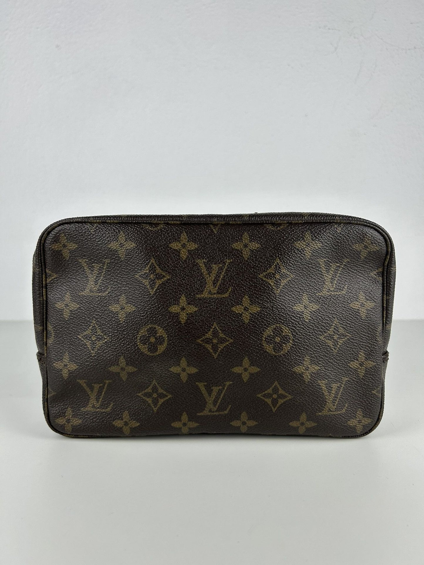 Vintage 80s Louis Vuitton monogram trousse 23 toiletry bag