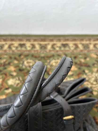 Bottega veneta intrecciato leather roma handbag