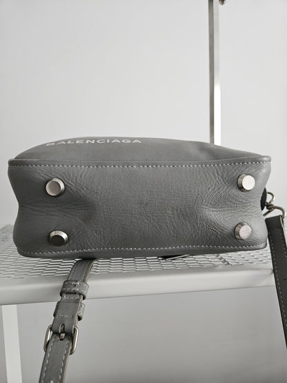 AW2017 Balenciaga triangle duffle bag M