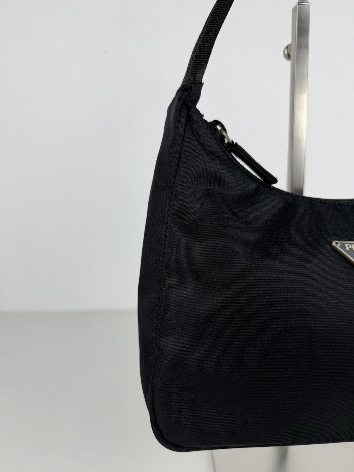 Vintage prada tessuto nylon triangle logo mini hobo bag