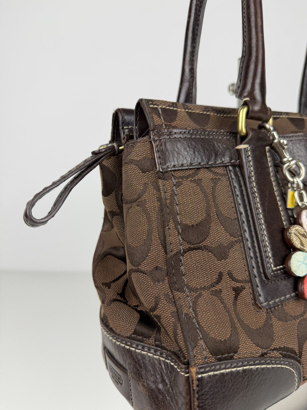 Coach hamptons carryall signature tote with flower charm