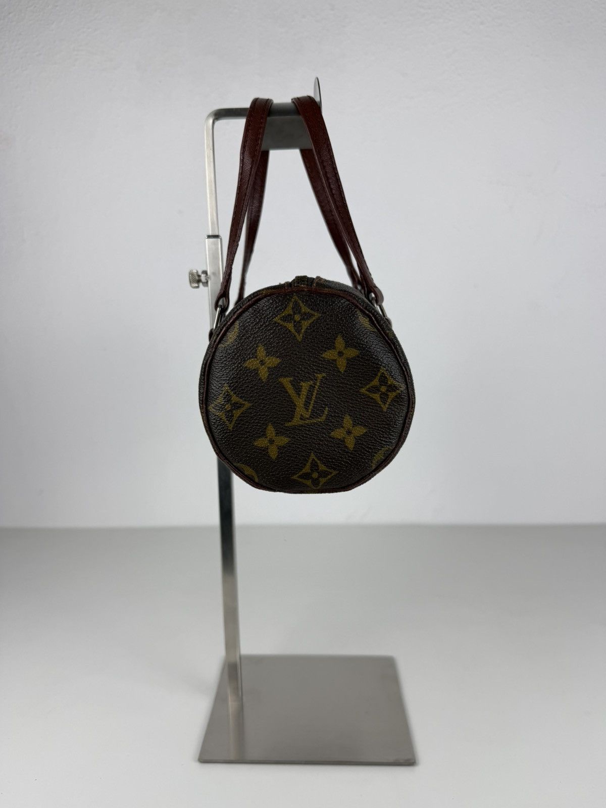 Vintage Louis Vuitton monogram papillon 22