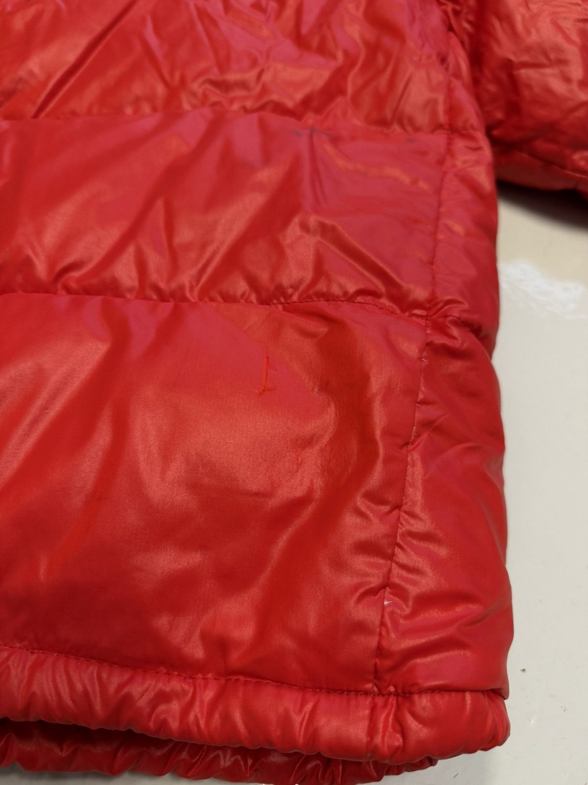 Vintage moncler puffer jacket with badge