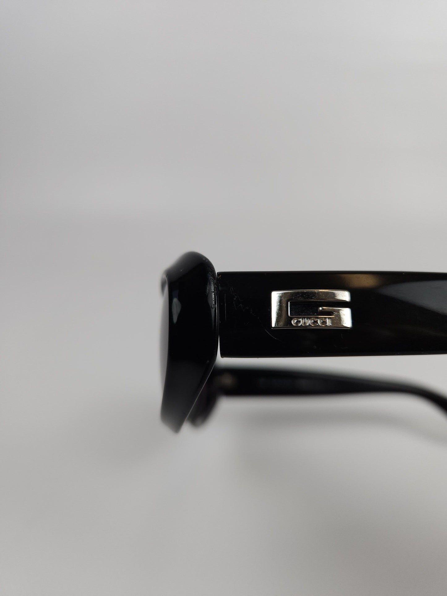 Vintage Gucci GG2419/S oval sunglasses Tom Ford era