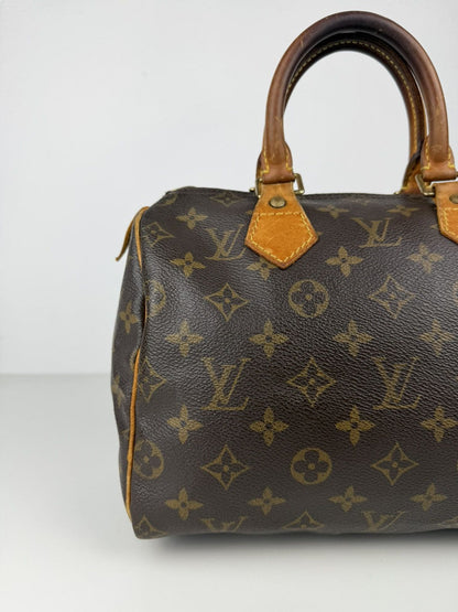 Louis Vuitton monogram speedy 25