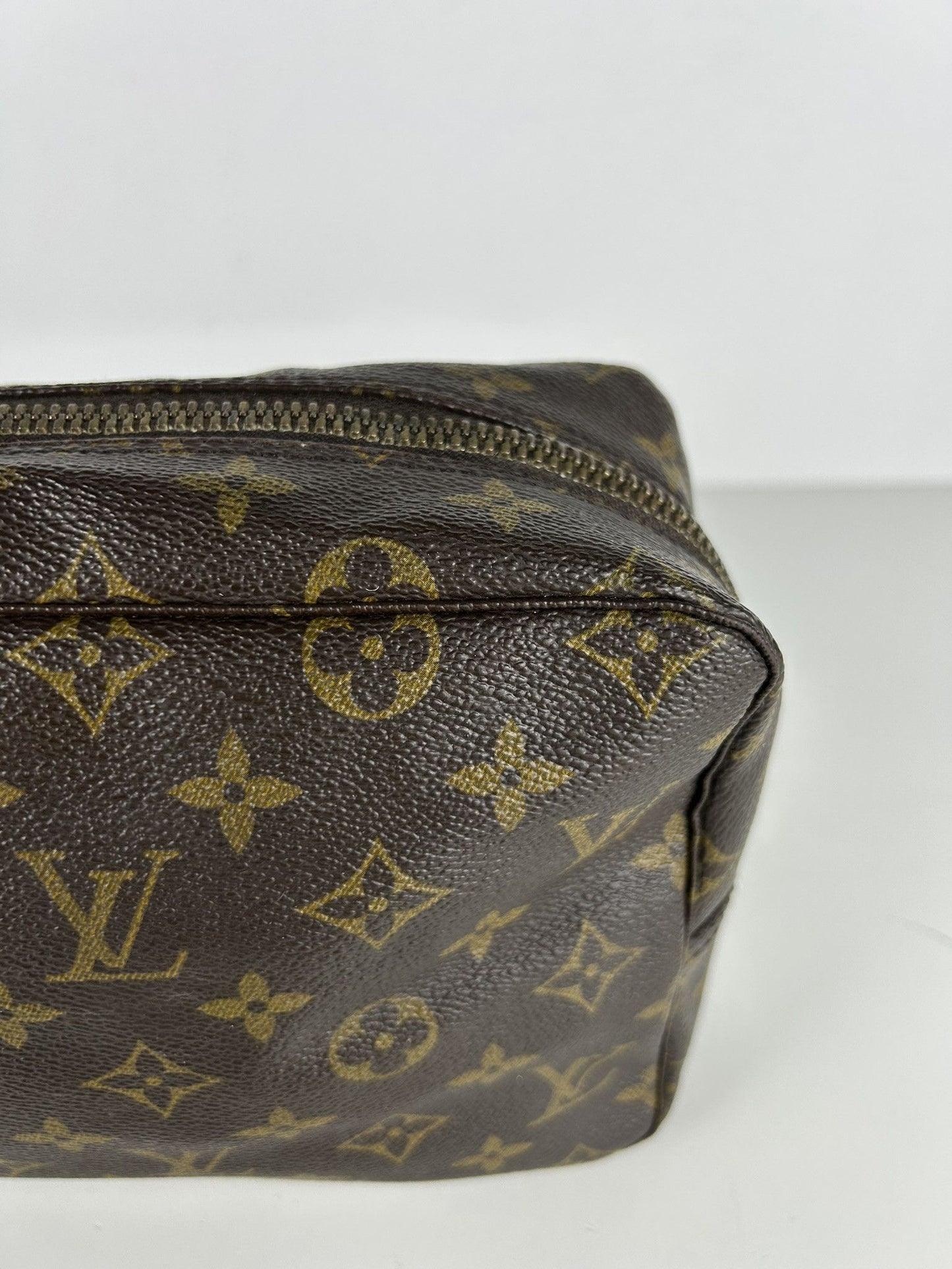 Vintage 80s Louis Vuitton monogram trousse 28 toiletry bag