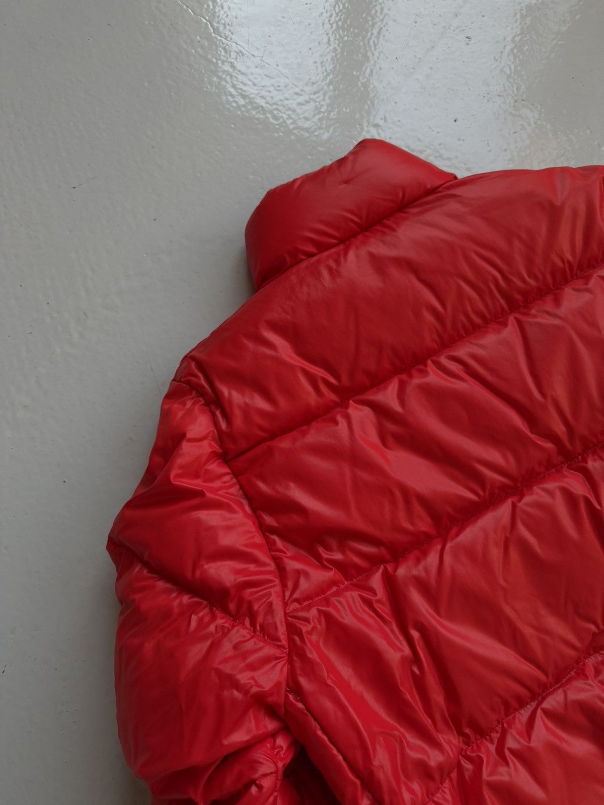 Vintage moncler puffer jacket with badge