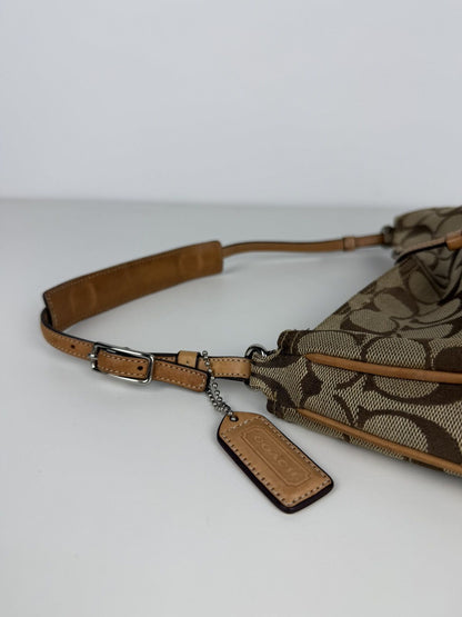 Coach hamptons leather and canvas clasp shoulder bag