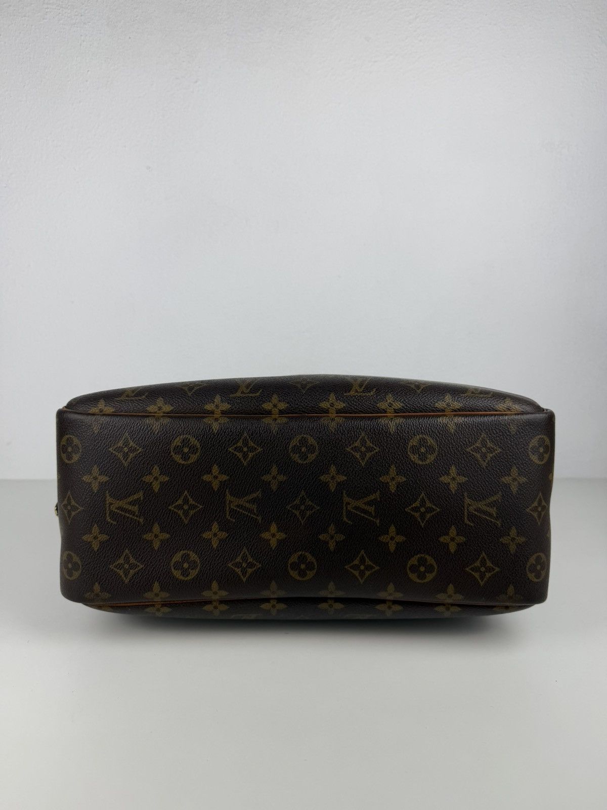 Vintage Louis Vuitton monogram deauville handbag