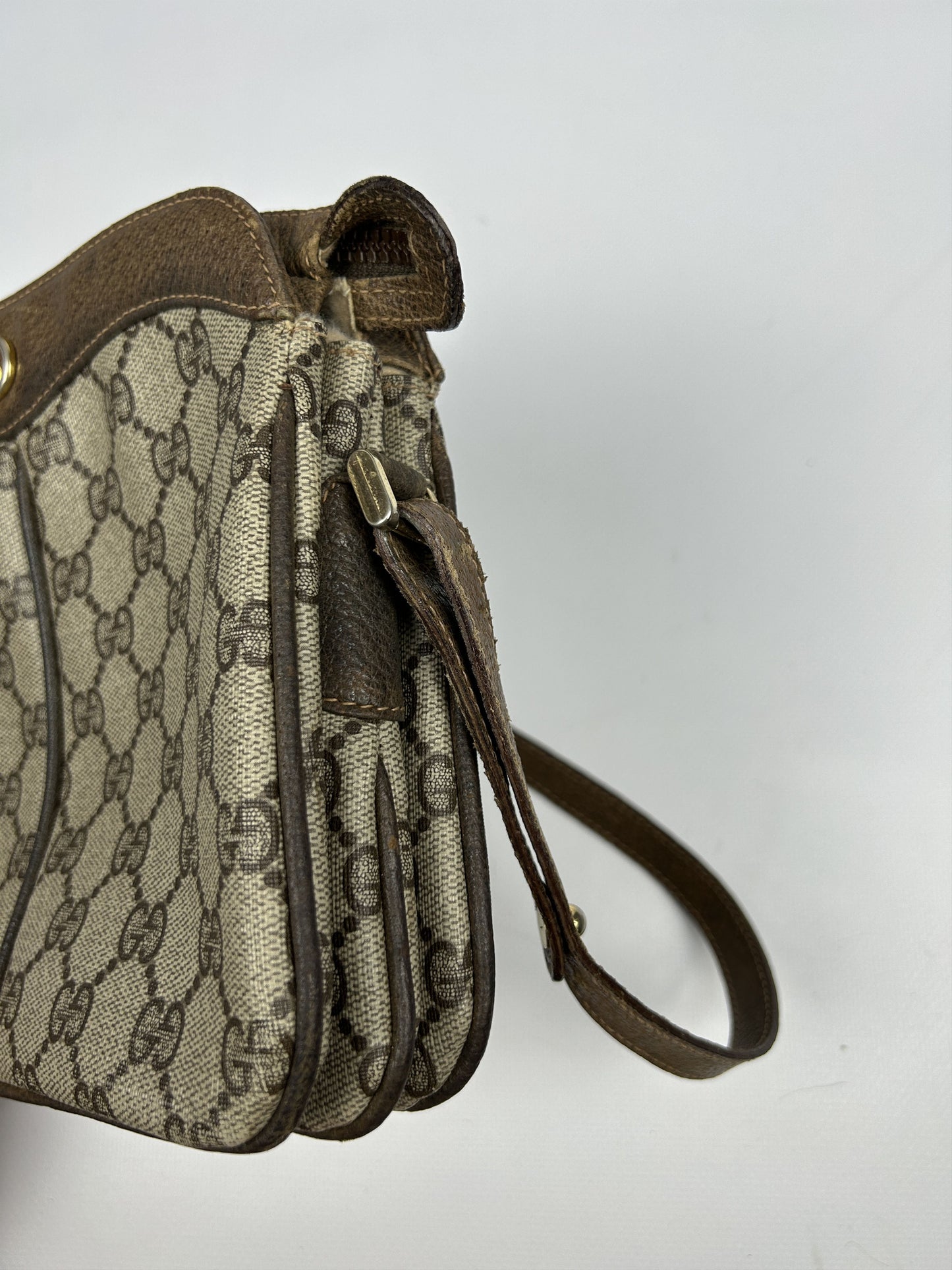 Vintage 80s Gucci GG monogram shoulder/ crossbody bag