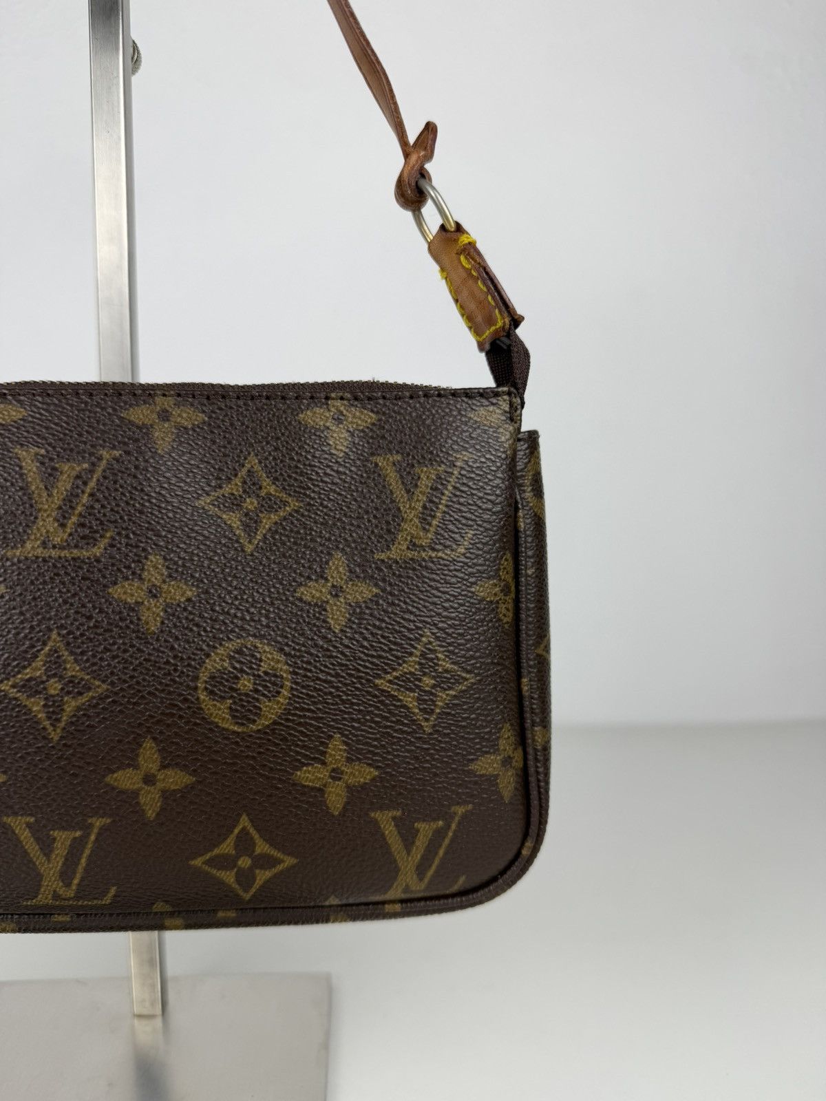 Louis Vuitton monogram pochette accessoires