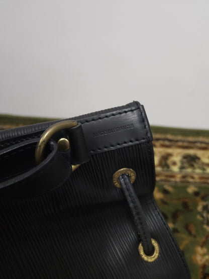 Vtg 80s Louis Vuitton epi leather petit noe bucket bag