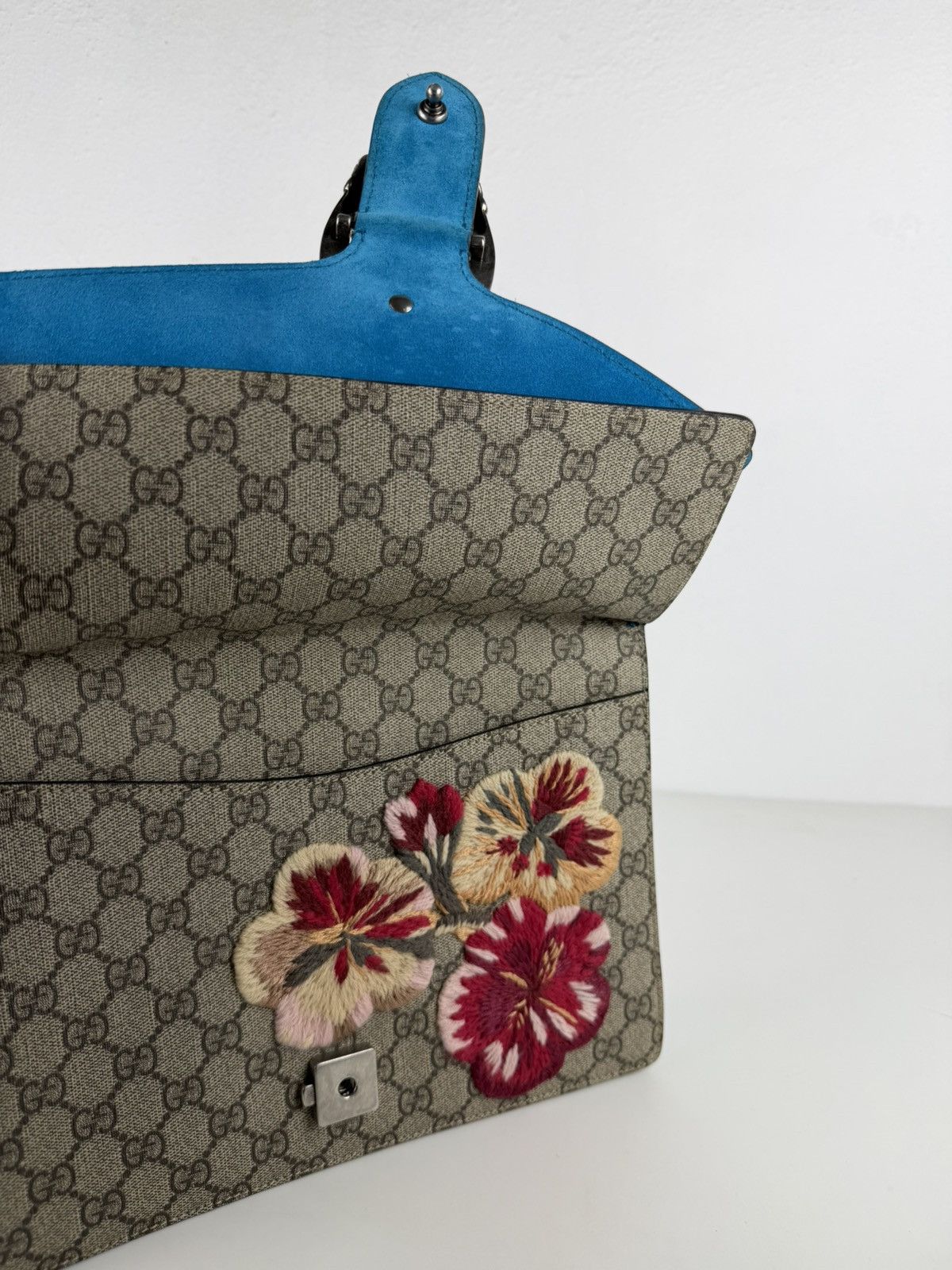 Gucci GG supreme Dionysus large with embroidered bee snake & flowers