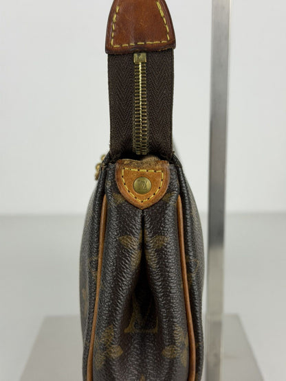 Louis Vuitton monogram pochette Eva