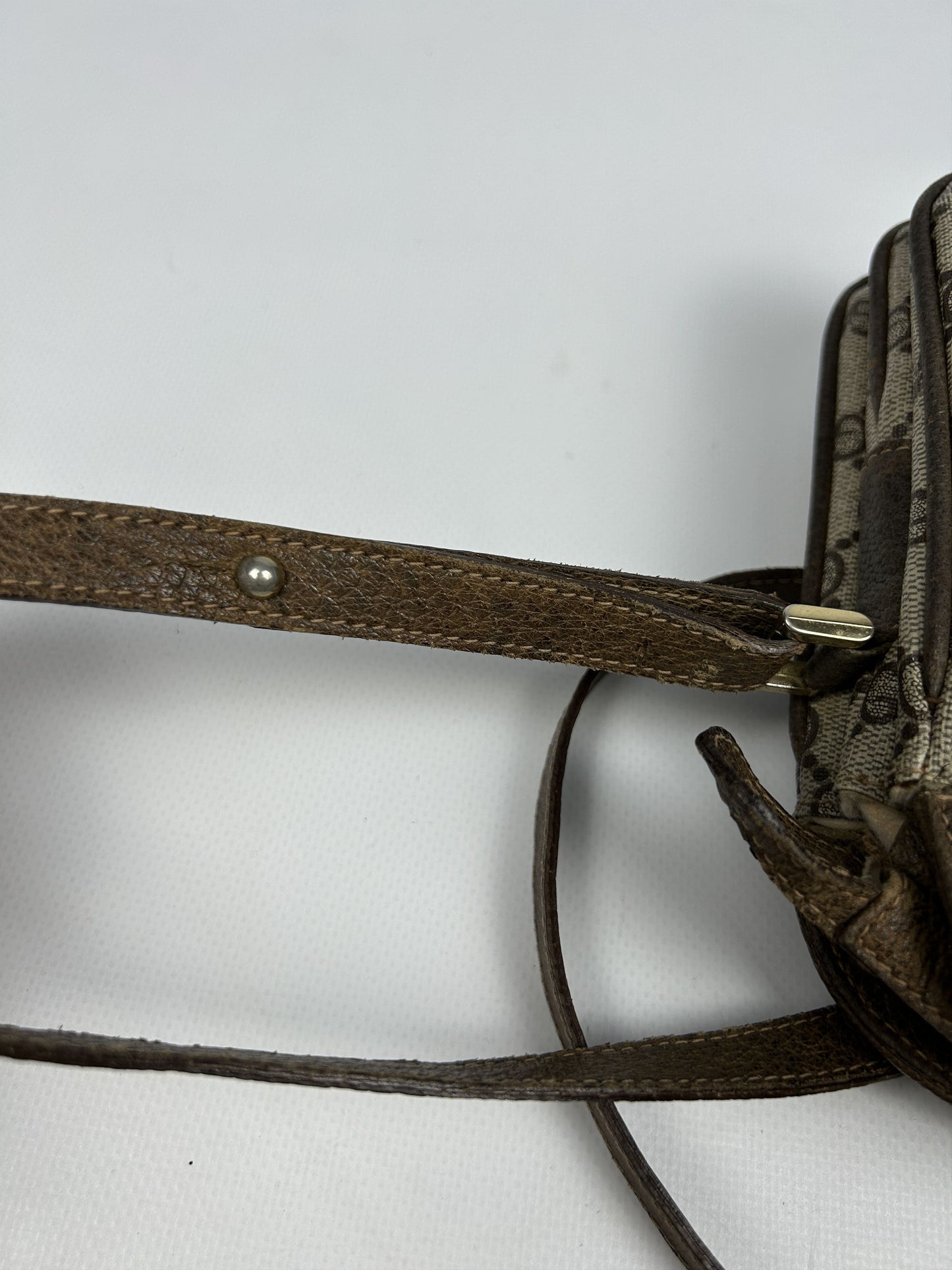 Vintage 80s Gucci GG monogram shoulder/ crossbody bag