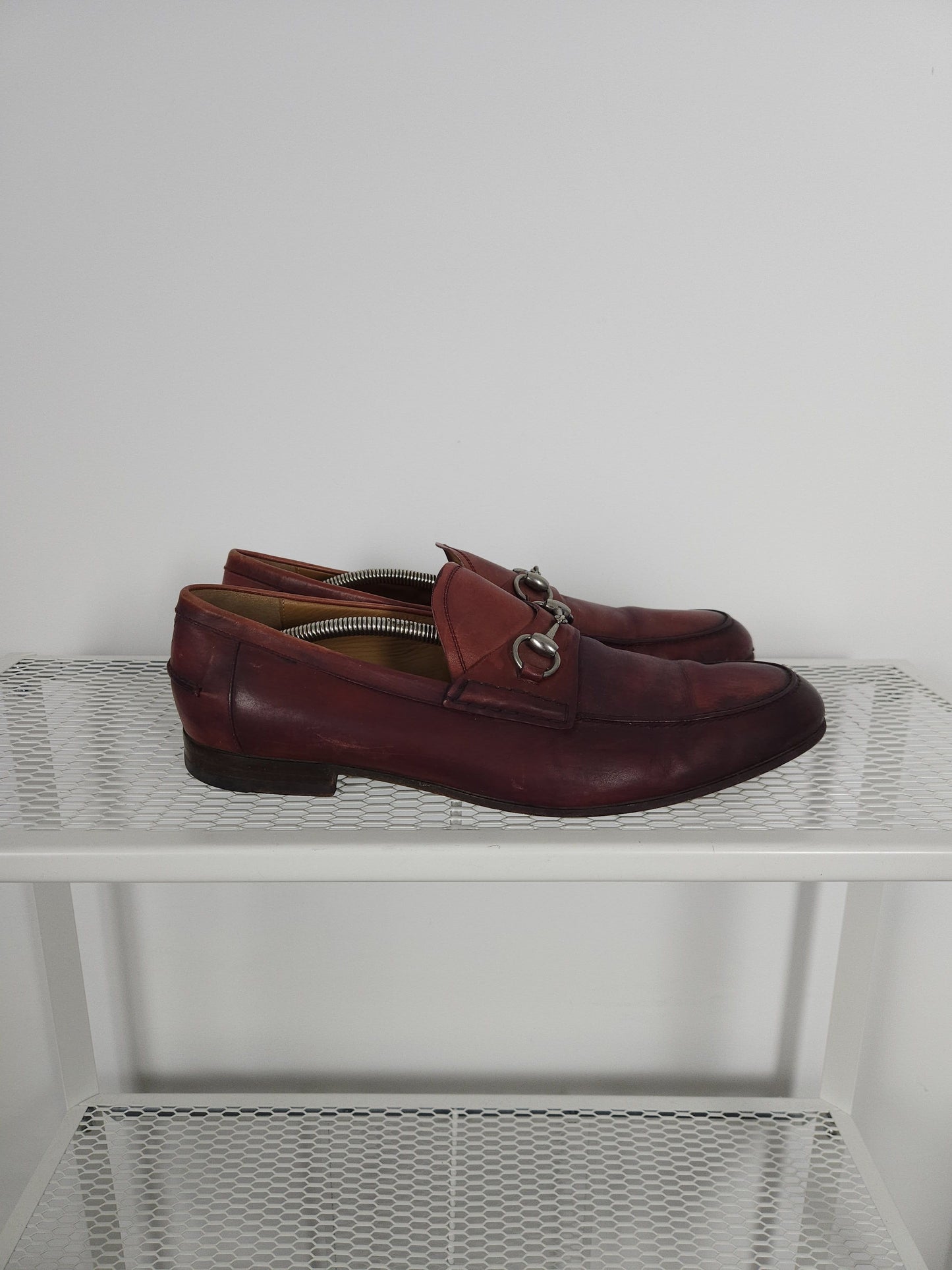 Gucci leather horsebit loafers in distressed red