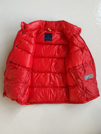 Vintage moncler puffer jacket with badge