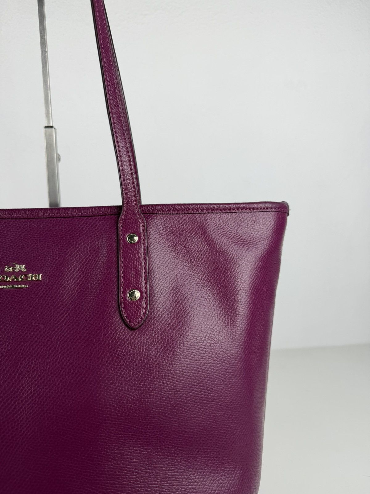 Coach crossgrain leather city tote fuchsia
