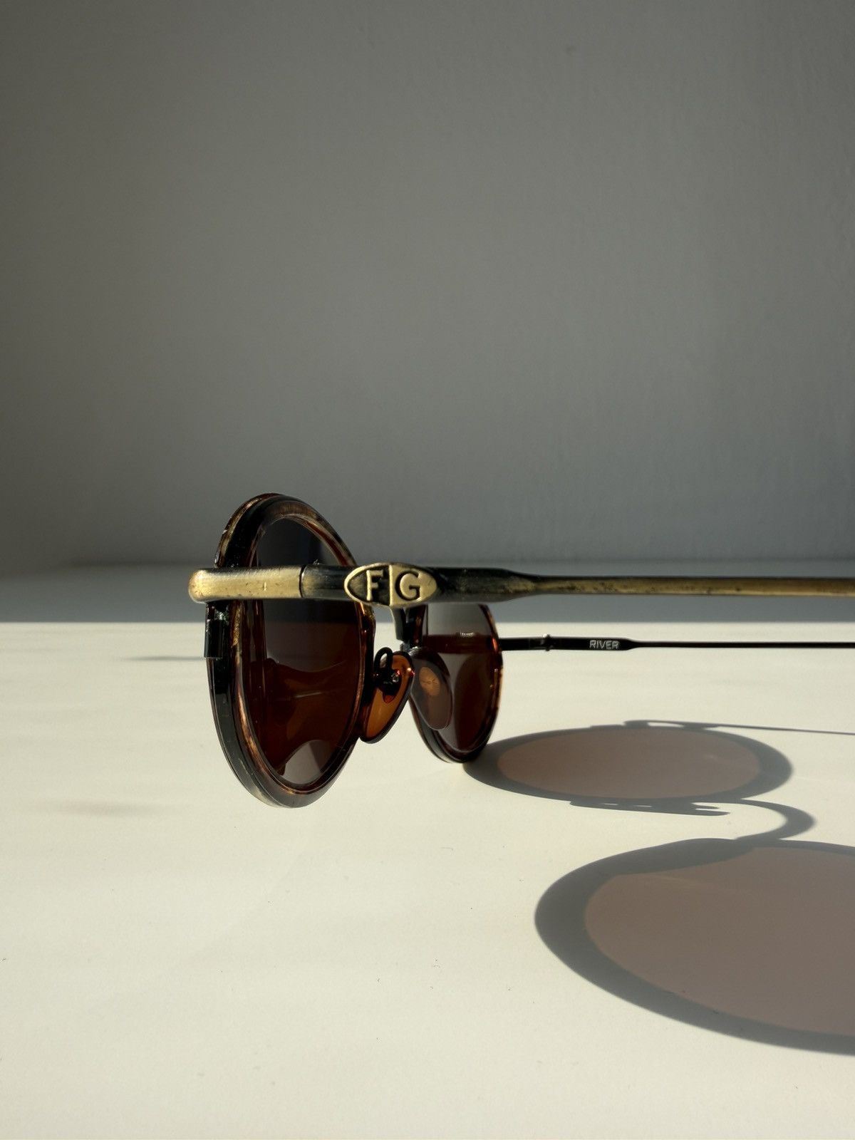 Vintage Foster Grant oval sunglasses