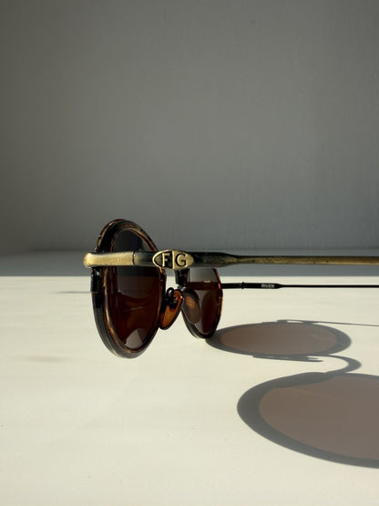 Vintage Foster Grant oval sunglasses