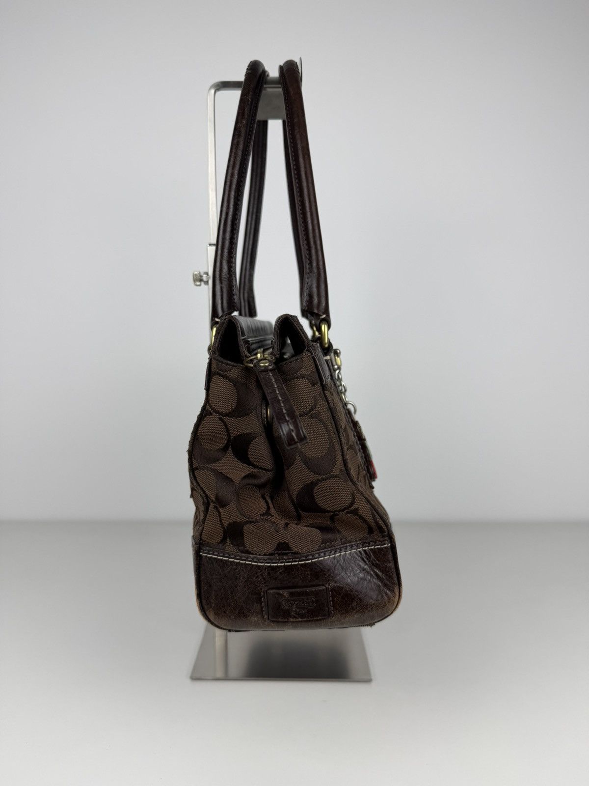 Coach hamptons carryall signature tote with flower charm