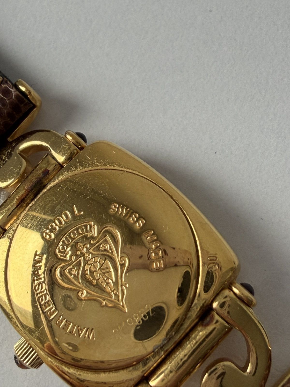 Vintage 1997 Gucci 6300 L watch