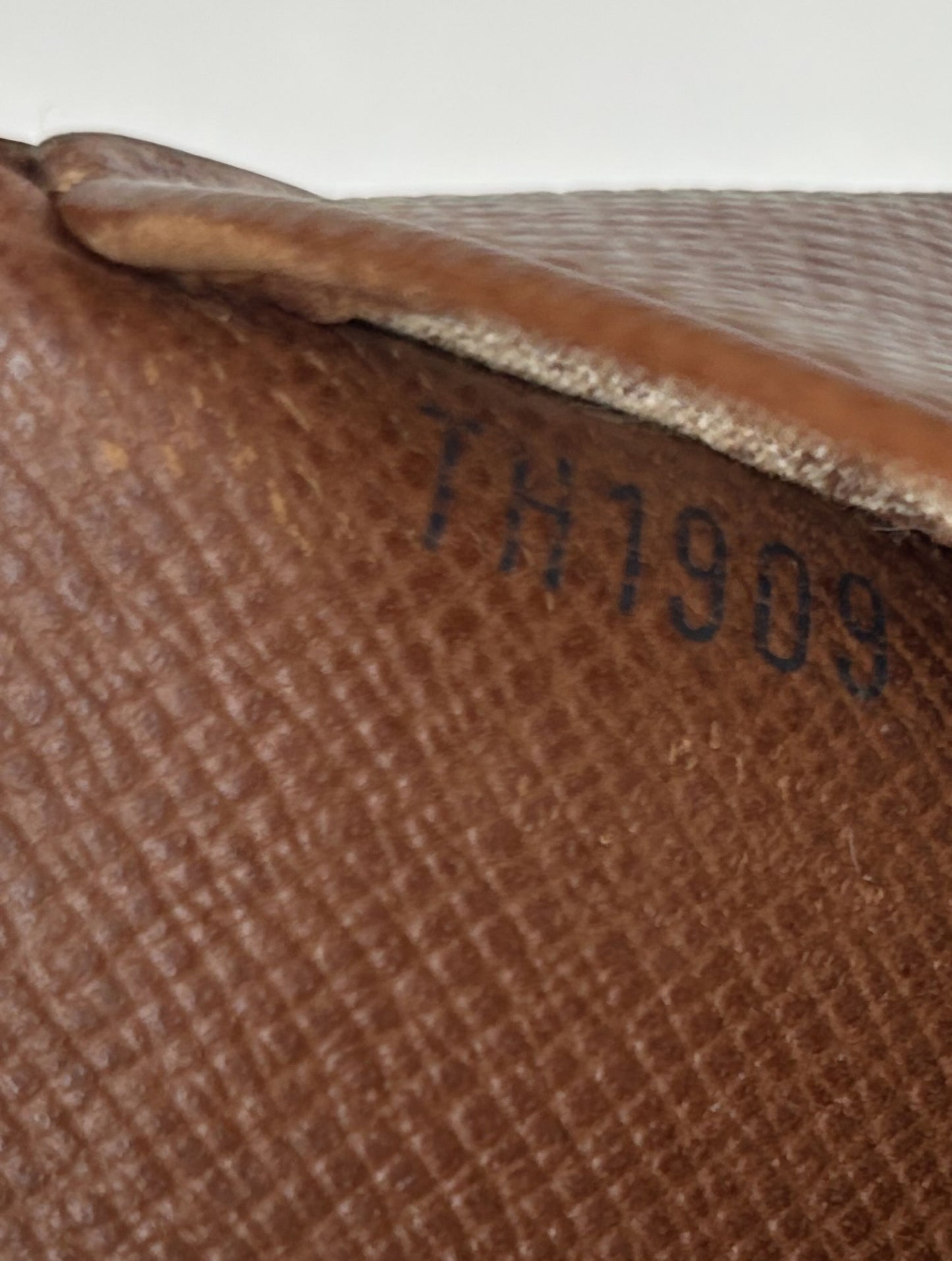 Louis vuitton monogram trifold wallet