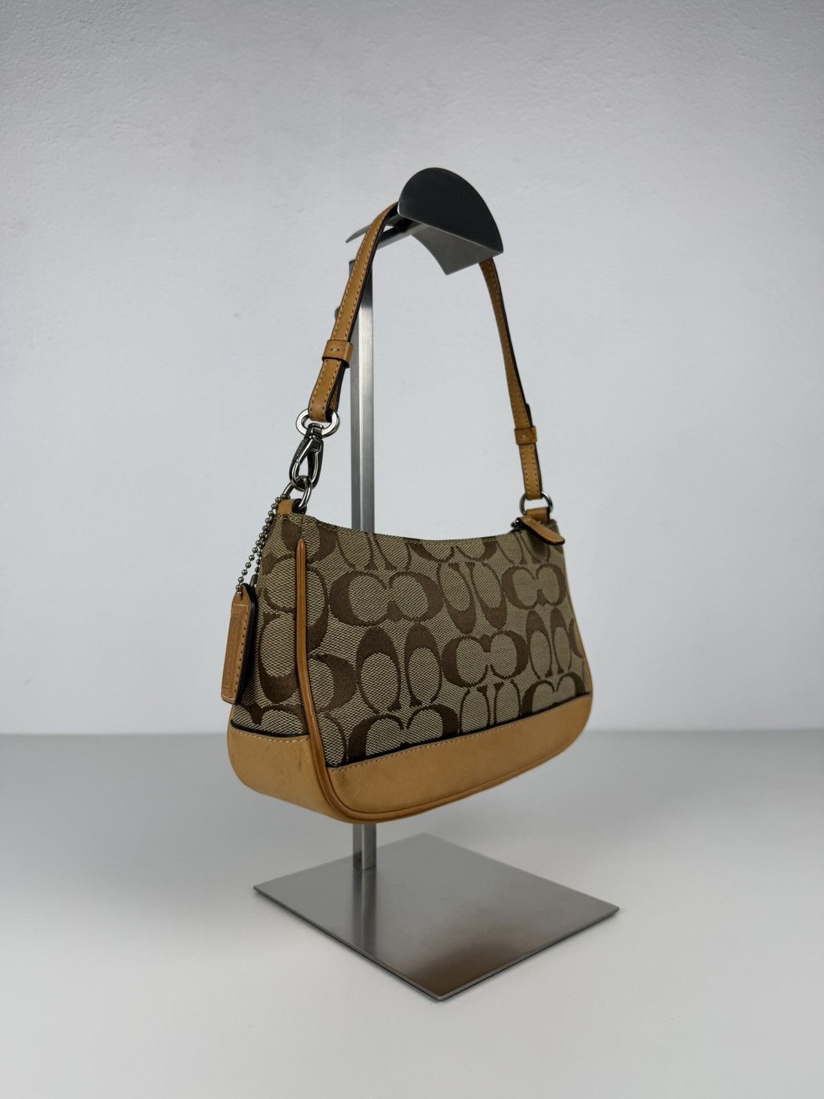Coach signature demi mini pouch