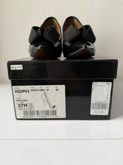 2011 Giorgio Armani smooth leather pointed toe pumps