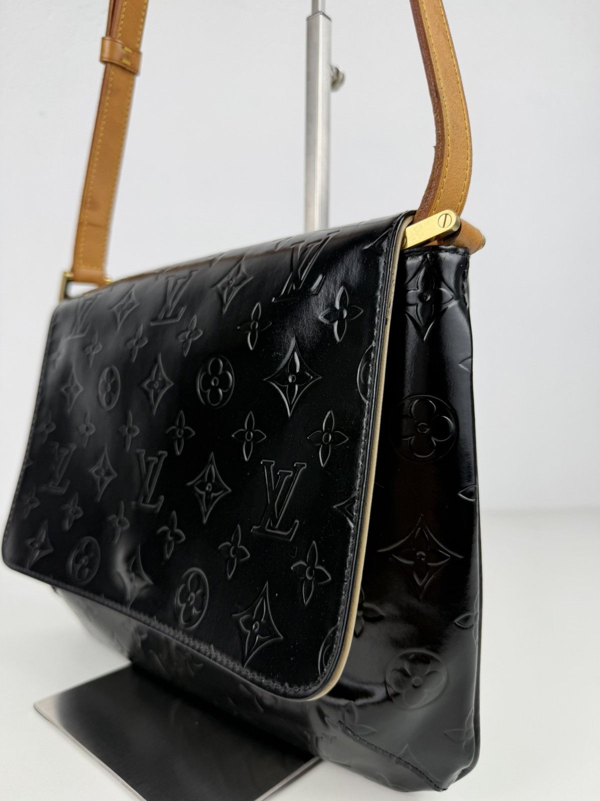 Louis Vuitton vernis monogram thompson shoulder bag