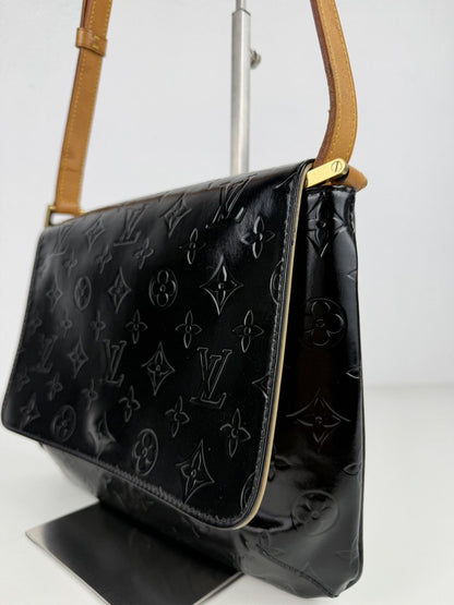Louis Vuitton vernis monogram thompson shoulder bag