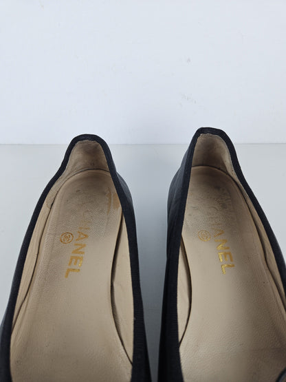 Vintage Chanel ribbon CC logo ballet flats