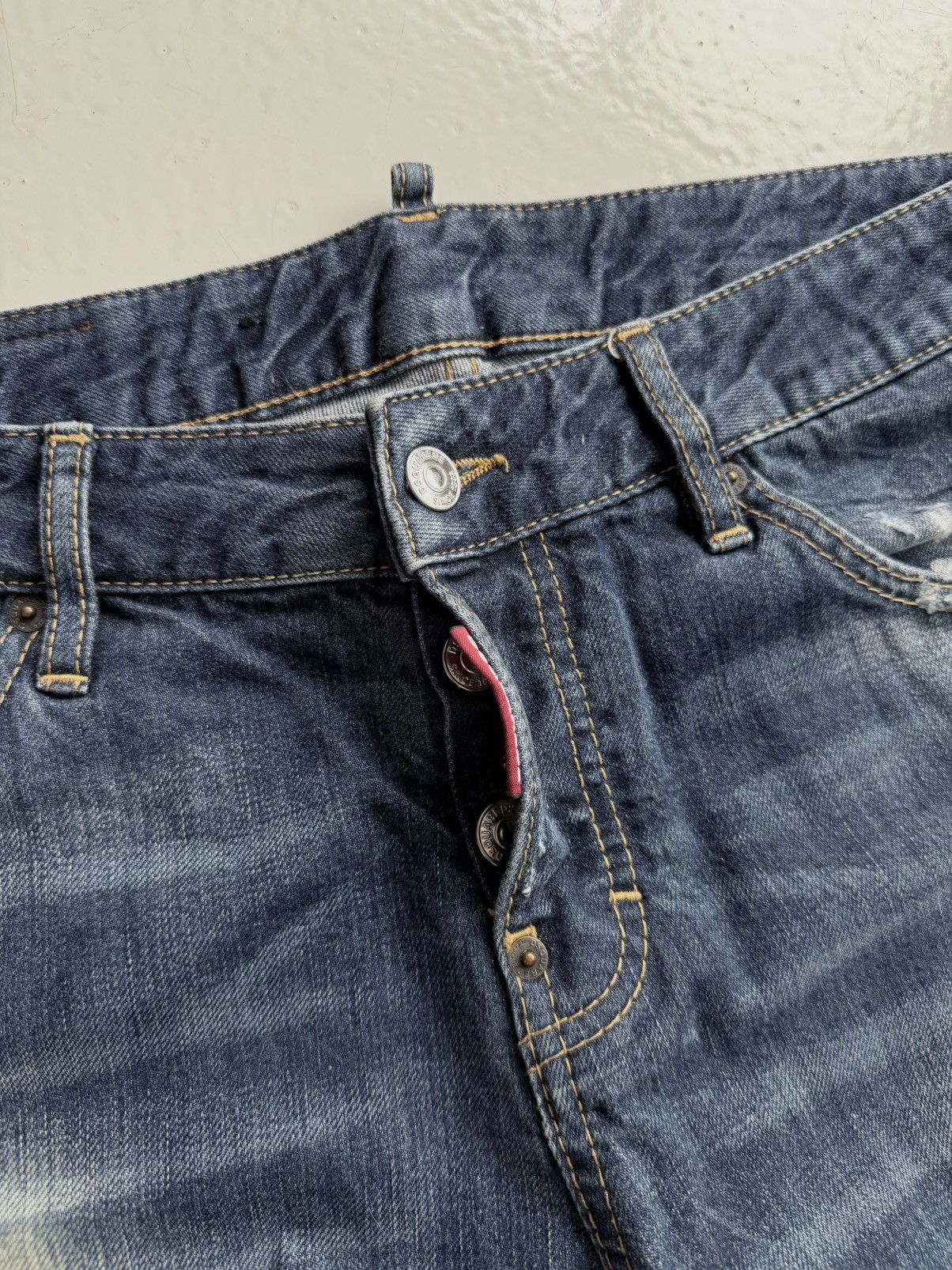 Dsquared2 distressed cool girl cropped jean