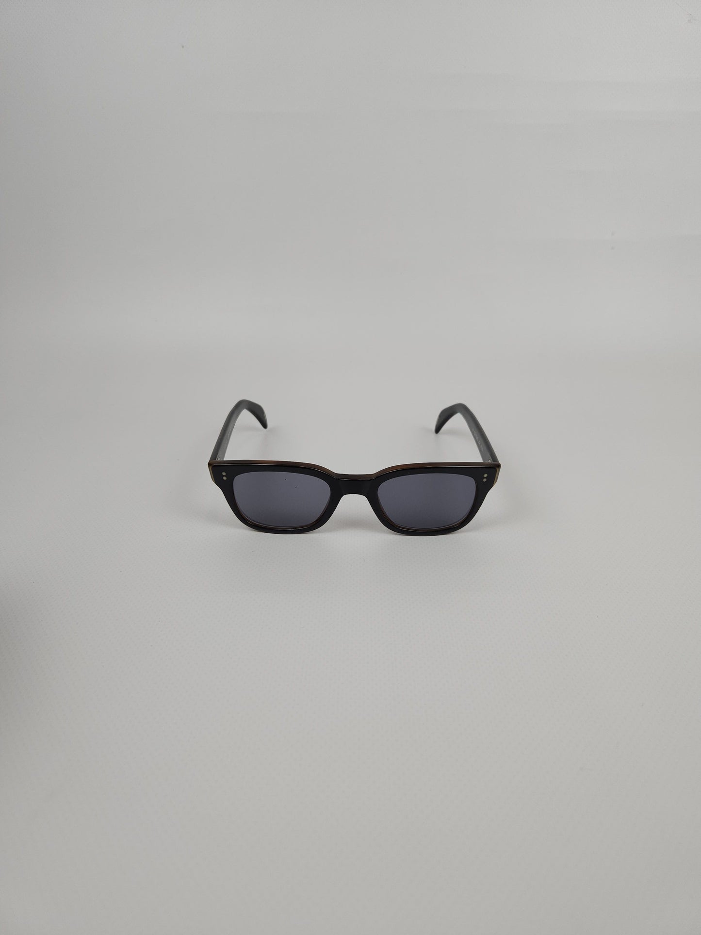 Gucci GG1135/S wayfarer type sunglasses
