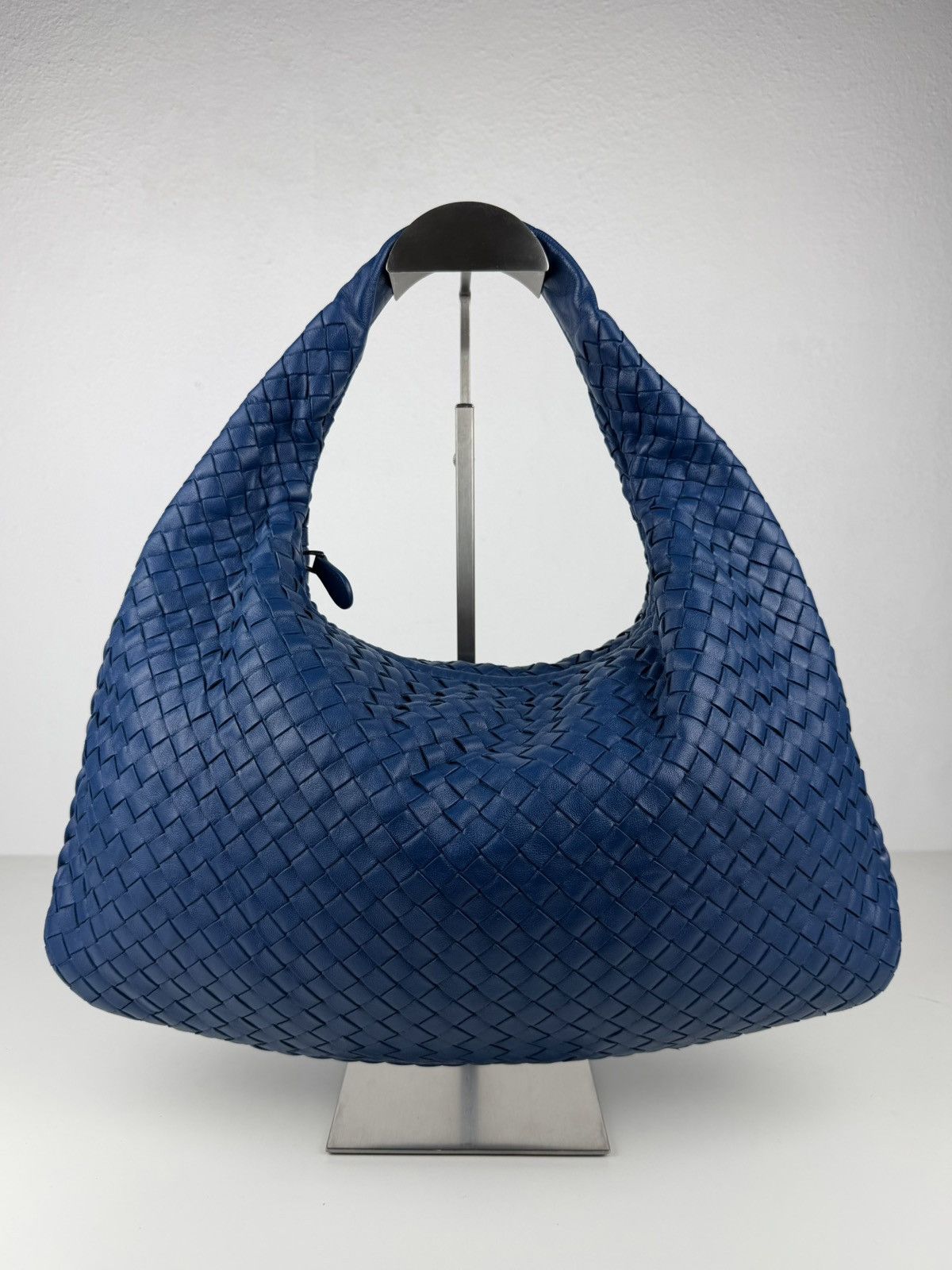 Bottega Veneta intrecciato hobo medium size