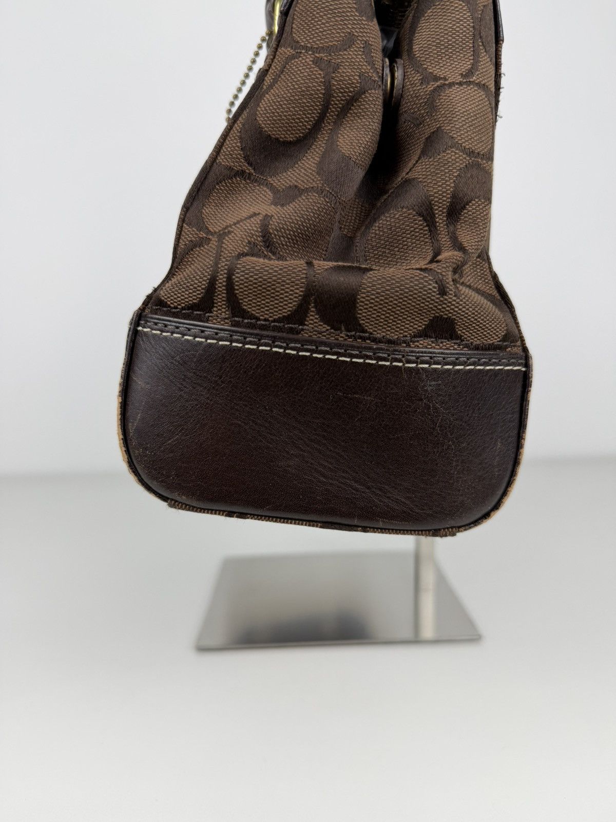 Coach hamptons carryall signature tote with flower charm
