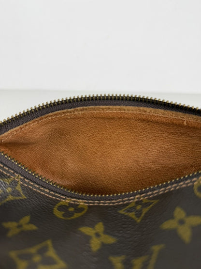 Vintage Louis Vuitton monogram papillon 22