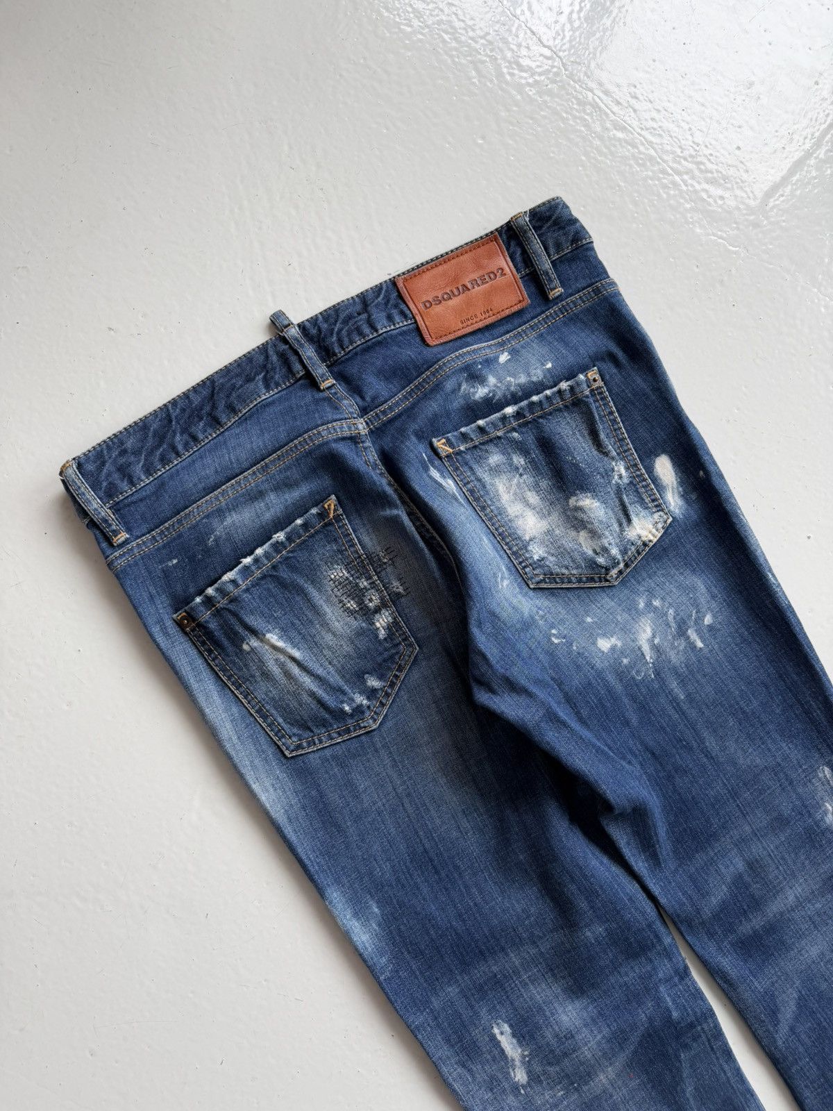 Dsquared2 distressed cool girl cropped jean