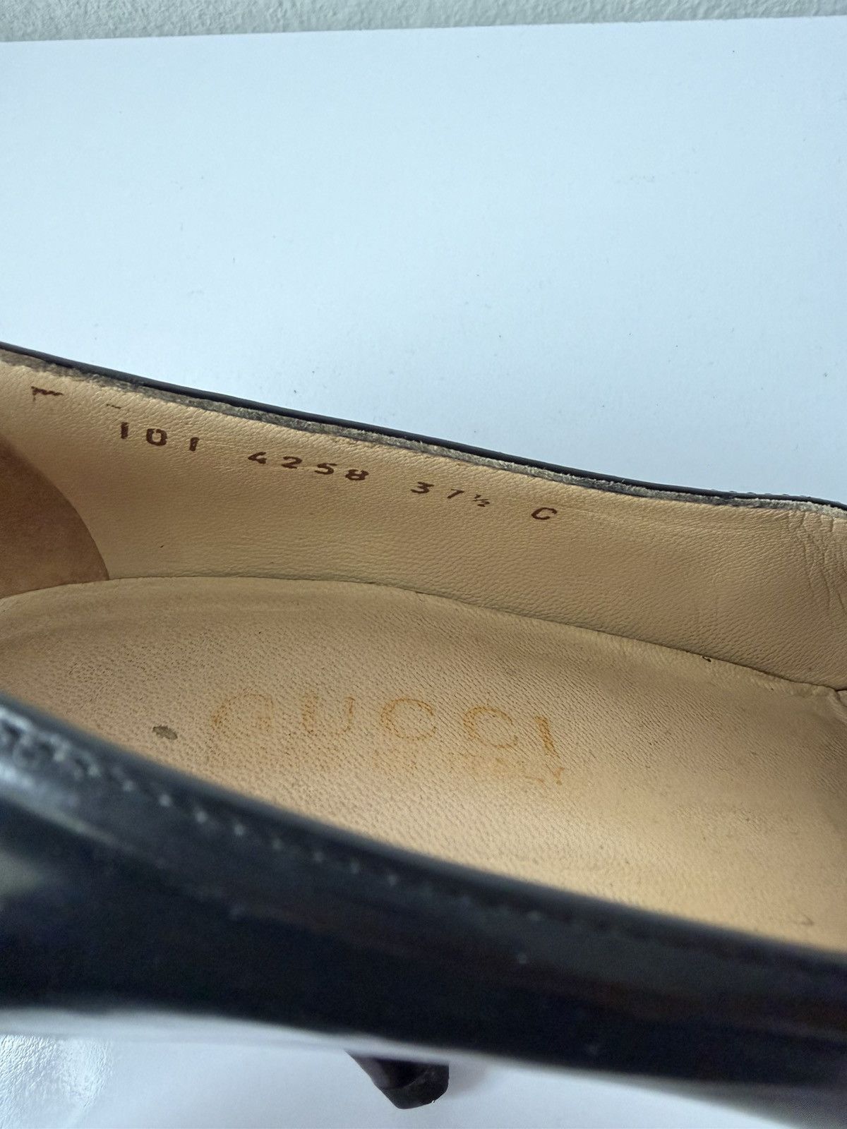 Vintage Gucci horsebit pointed toe patent leather pumps
