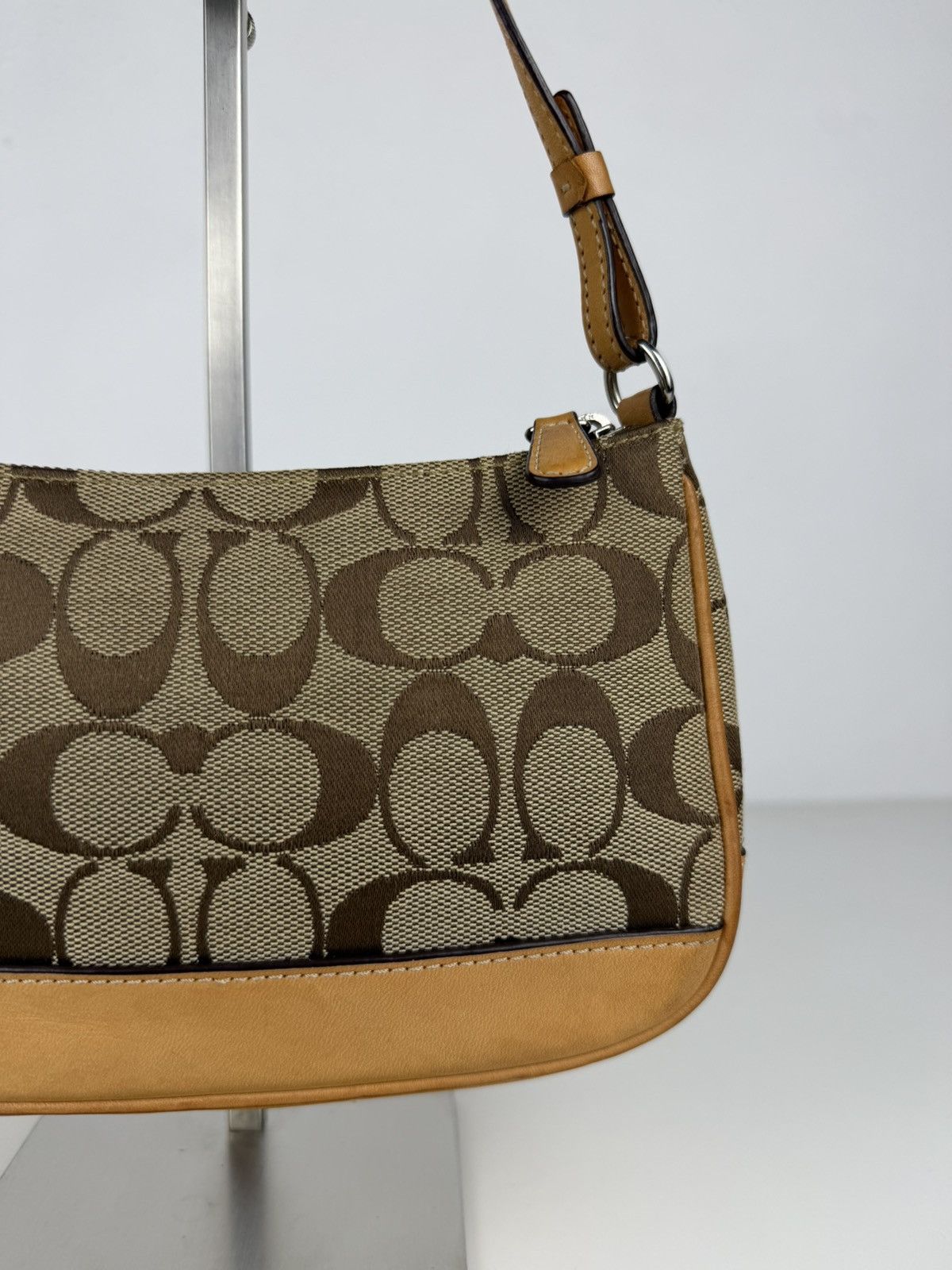 Coach signature demi mini pouch