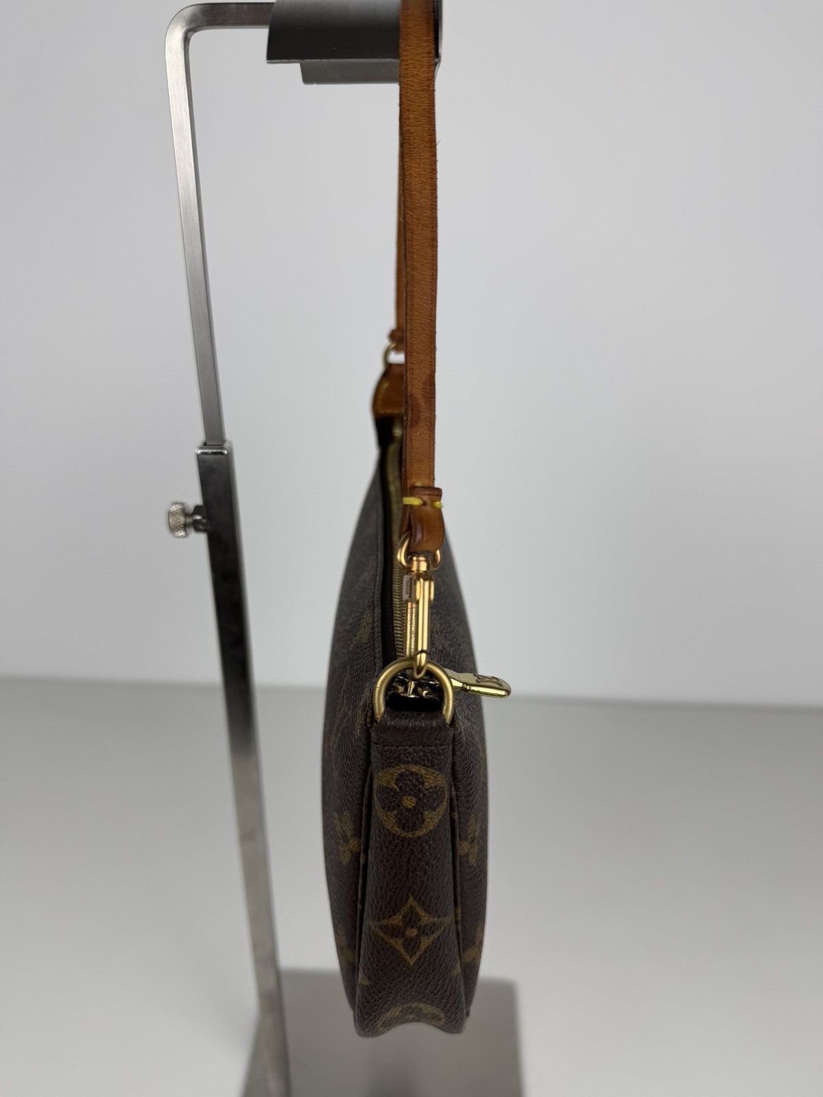 Louis Vuitton monogram pochette accessoires