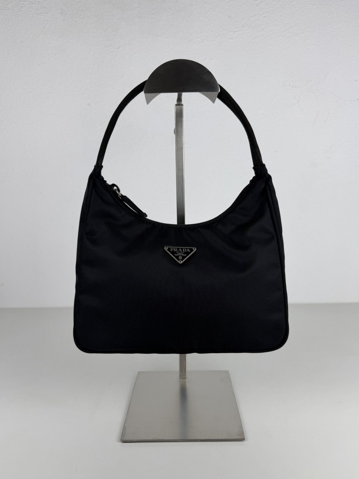 Vintage prada tessuto nylon triangle logo mini hobo bag