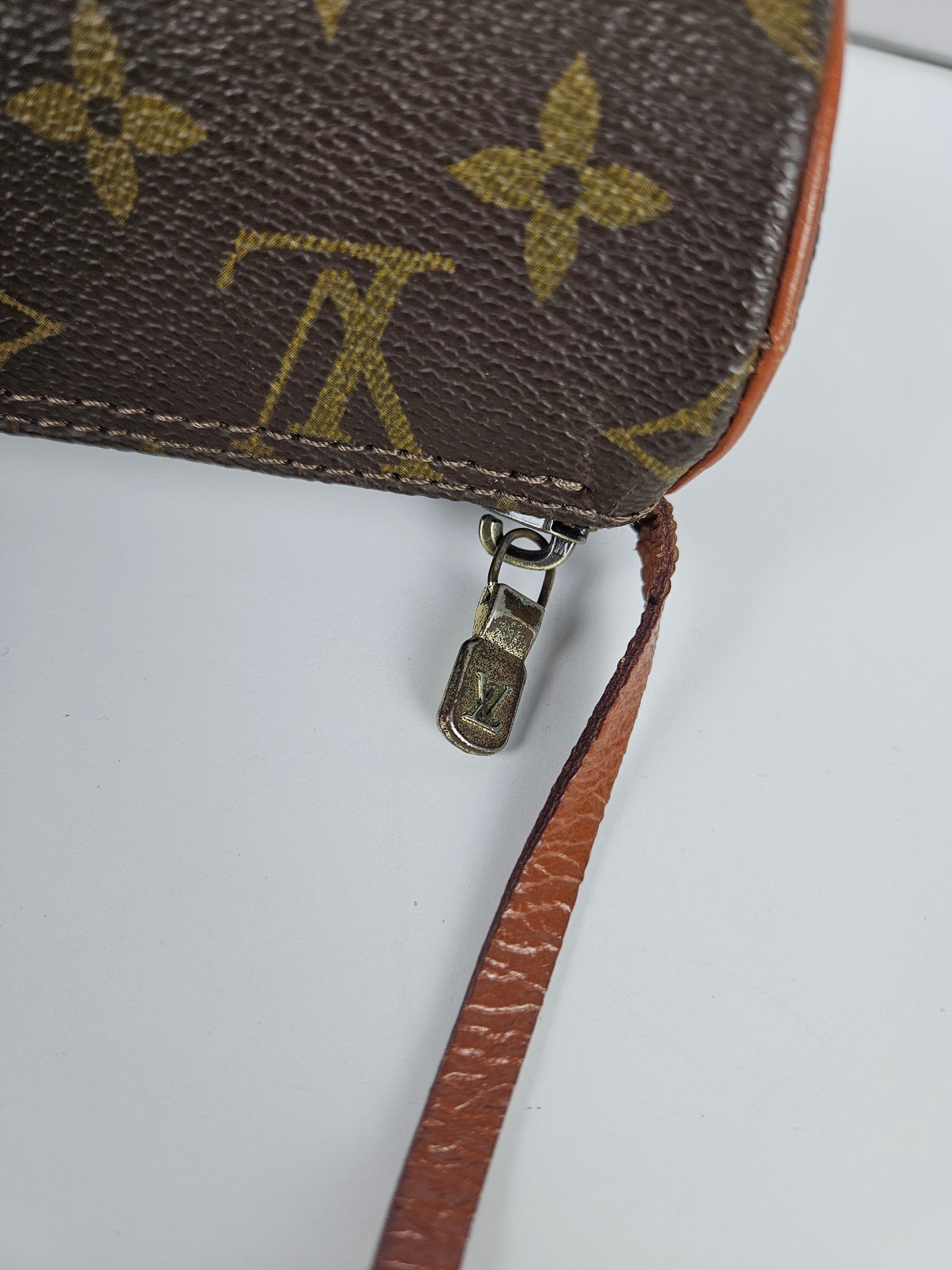 Vintage 80s Louis Vuitton monogram Papillon mini pouch bag